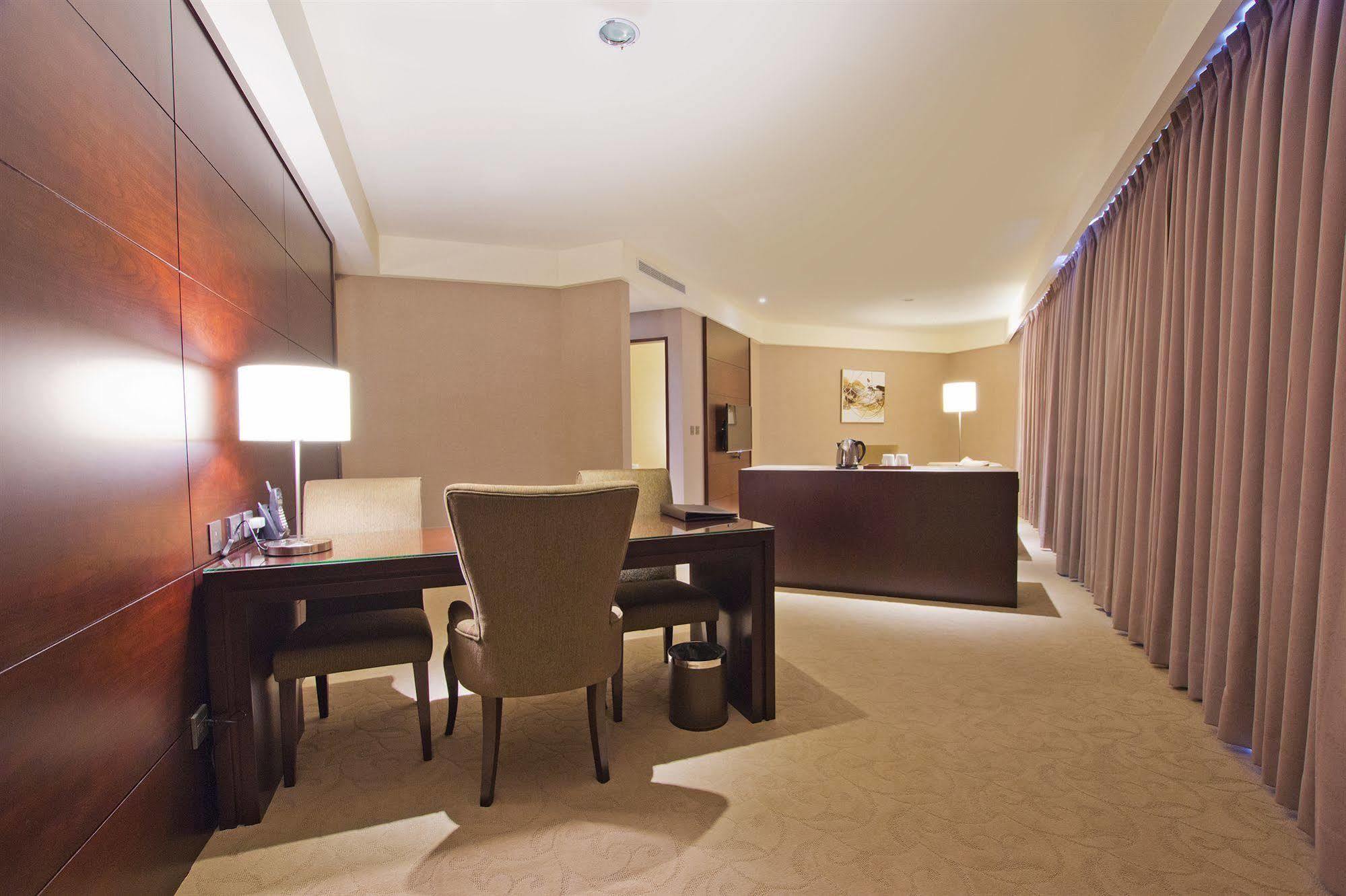 Lailai Hotel Taichung Exterior foto
