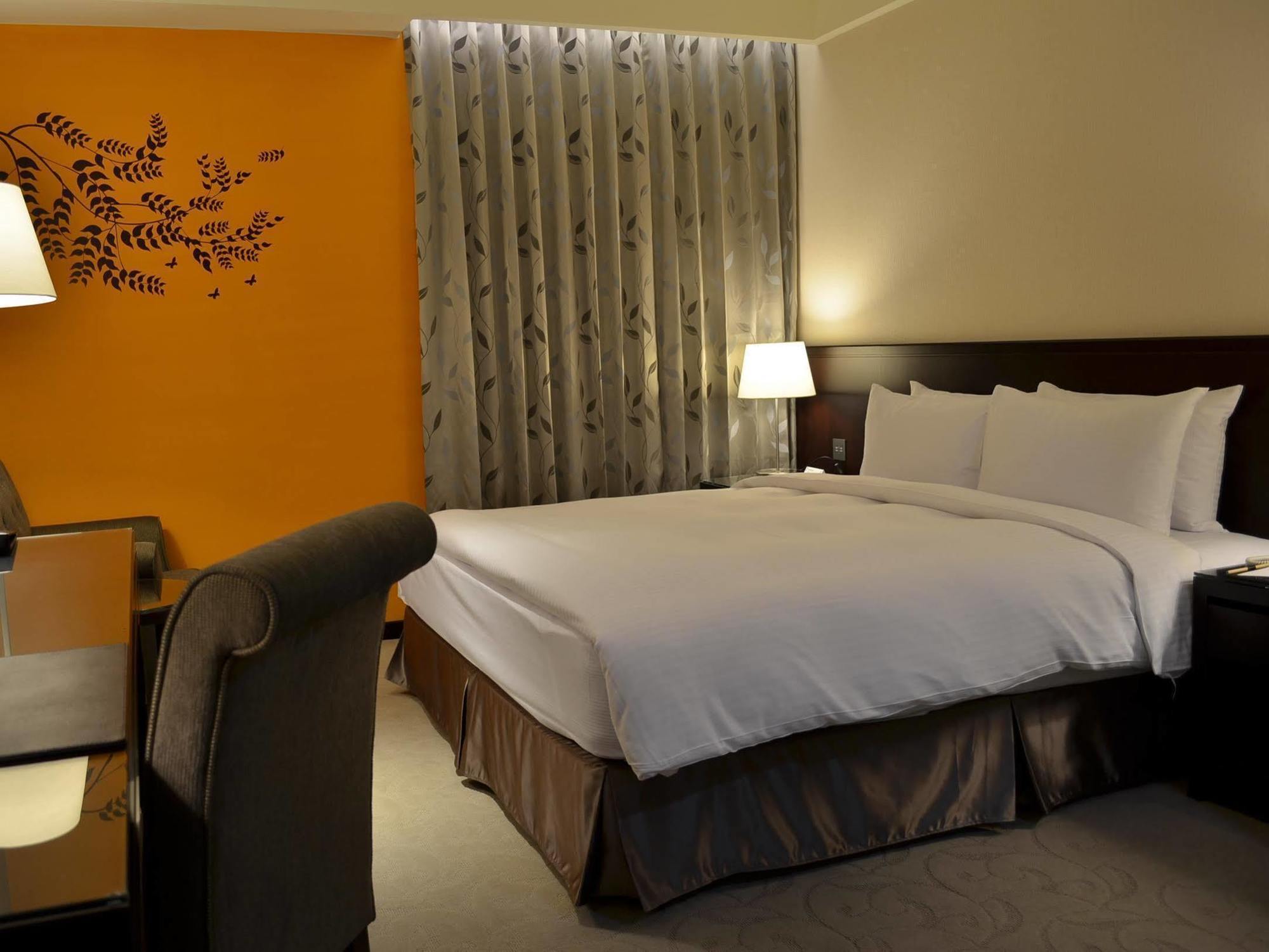 Lailai Hotel Taichung Exterior foto