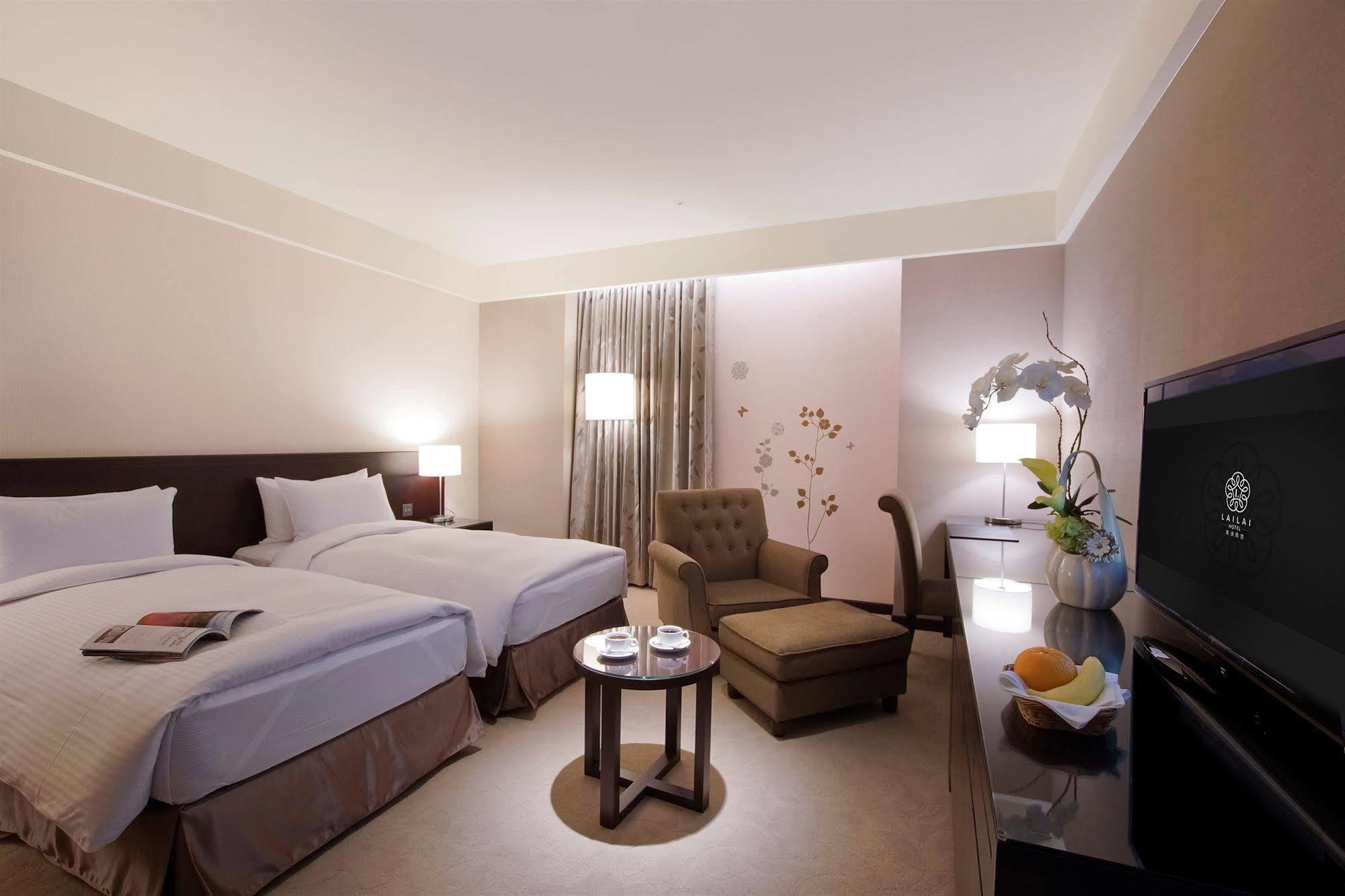 Lailai Hotel Taichung Exterior foto